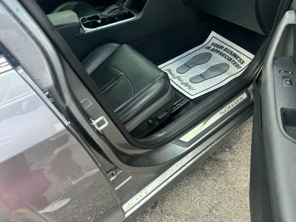 Used 2018 Hyundai Sonata Limited image 9
