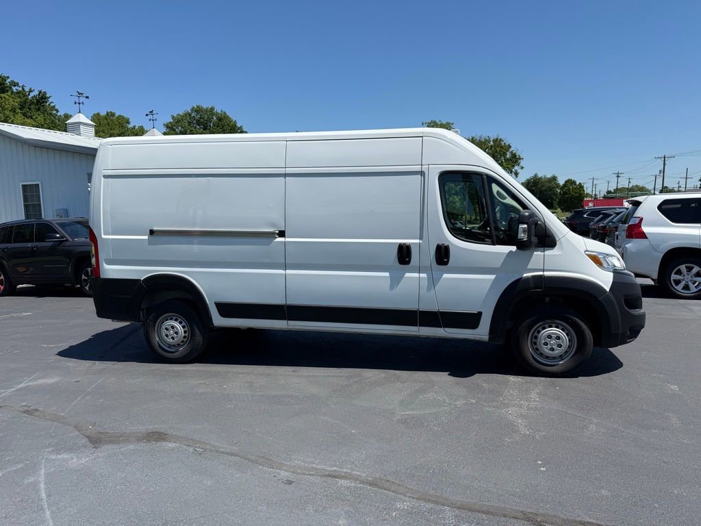 Used 2025 RAM ProMaster 3500 w/ Convenience Group FWD image 4