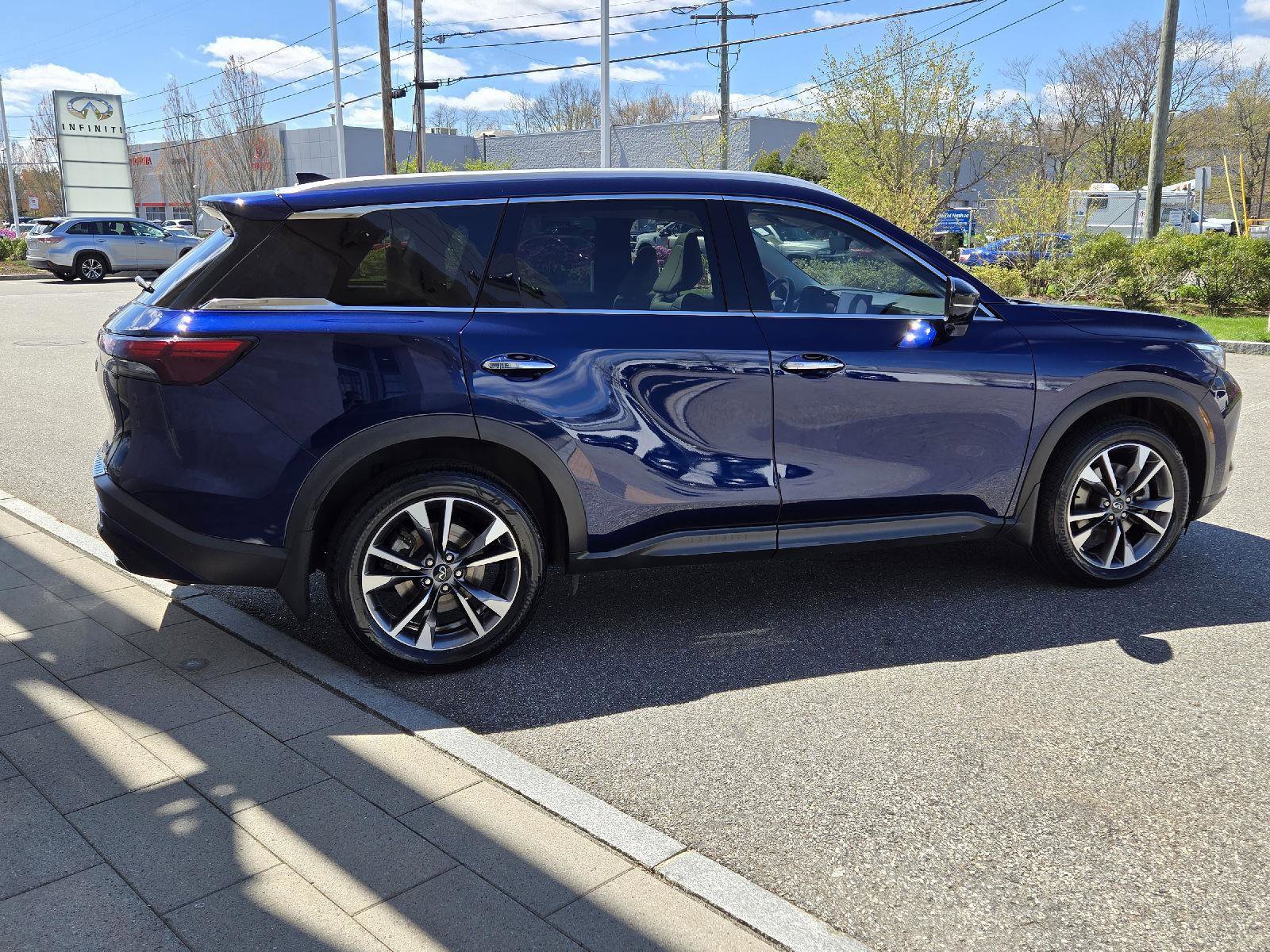 Certified 2023 INFINITI QX60 Luxe w/ Cargo Package AWD/4WD image 17