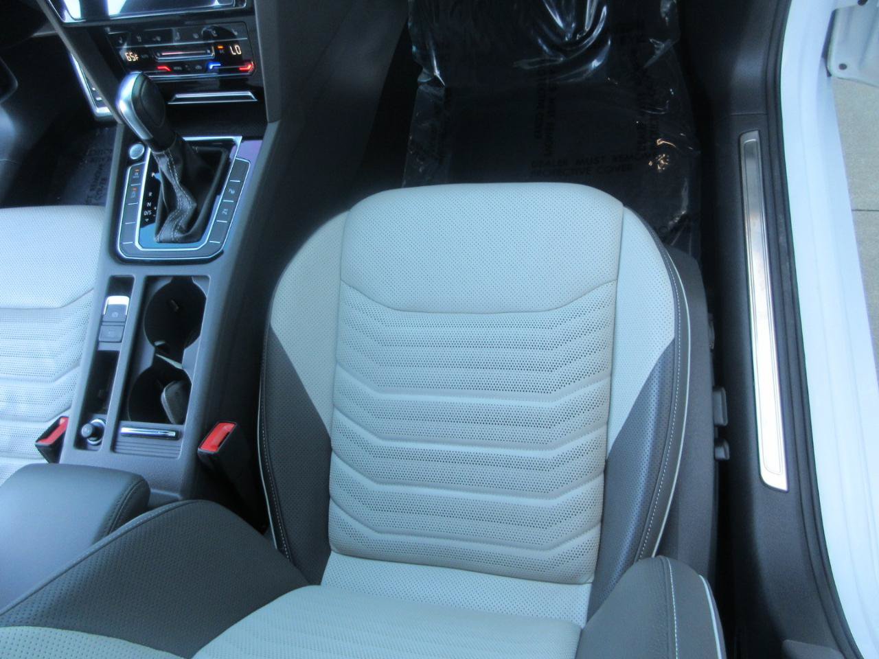 Used 2023 Volkswagen Arteon SEL Premium AWD/4WD image 27