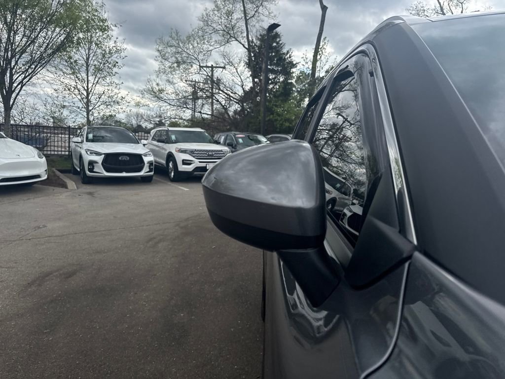 Certified 2025 Nissan Rogue SV w/ SV Premium Package image 38