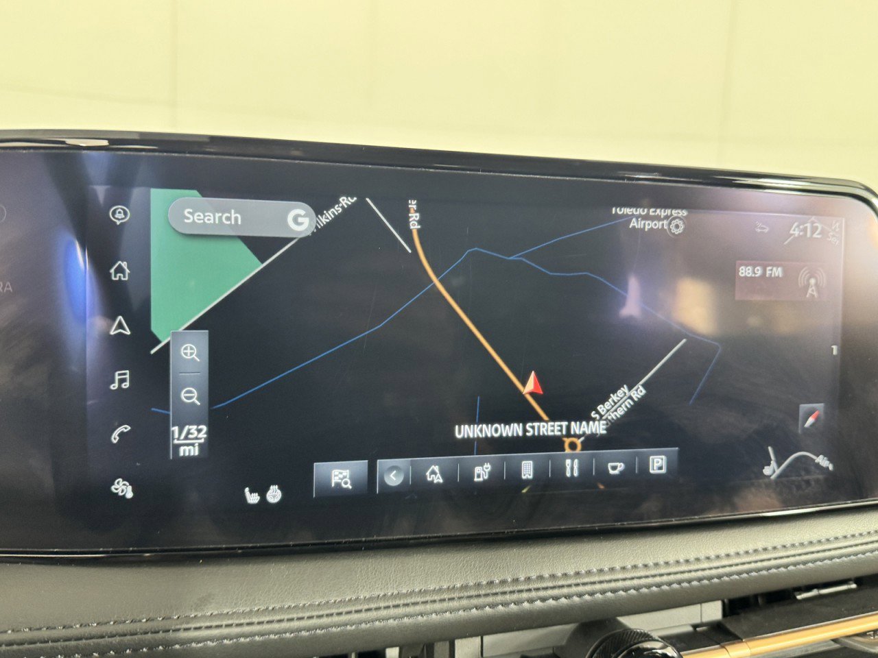 Used 2024 Nissan Ariya AWD image 22