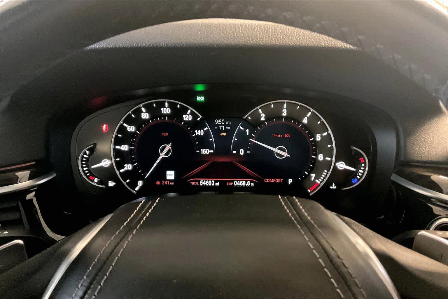Used 2019 BMW 530i w/ Convenience Package RWD image 23