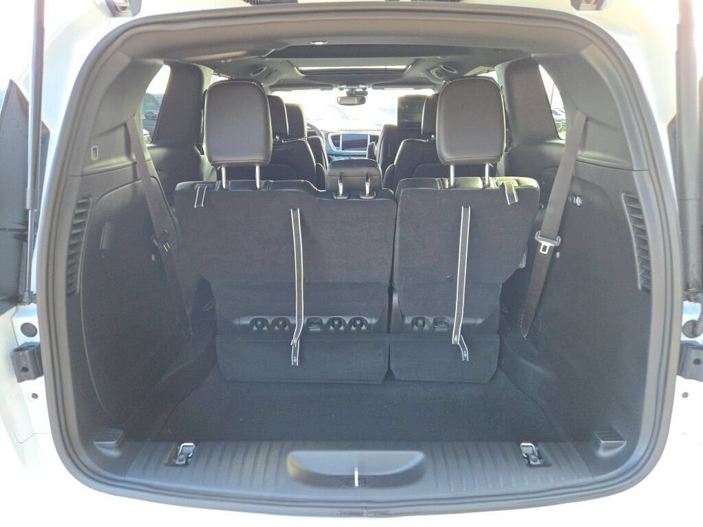 New 2026 Chrysler Pacifica Select FWD image 17