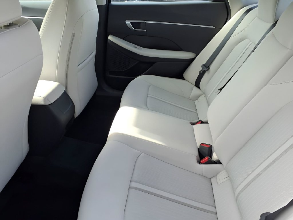 Used 2026 Hyundai Sonata SE FWD image 10
