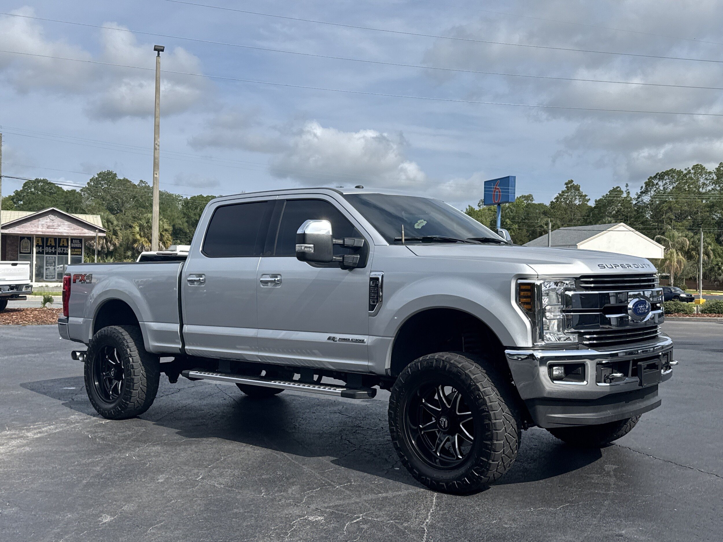 Used 2018 Ford F250 Lariat AWD/4WD image 2