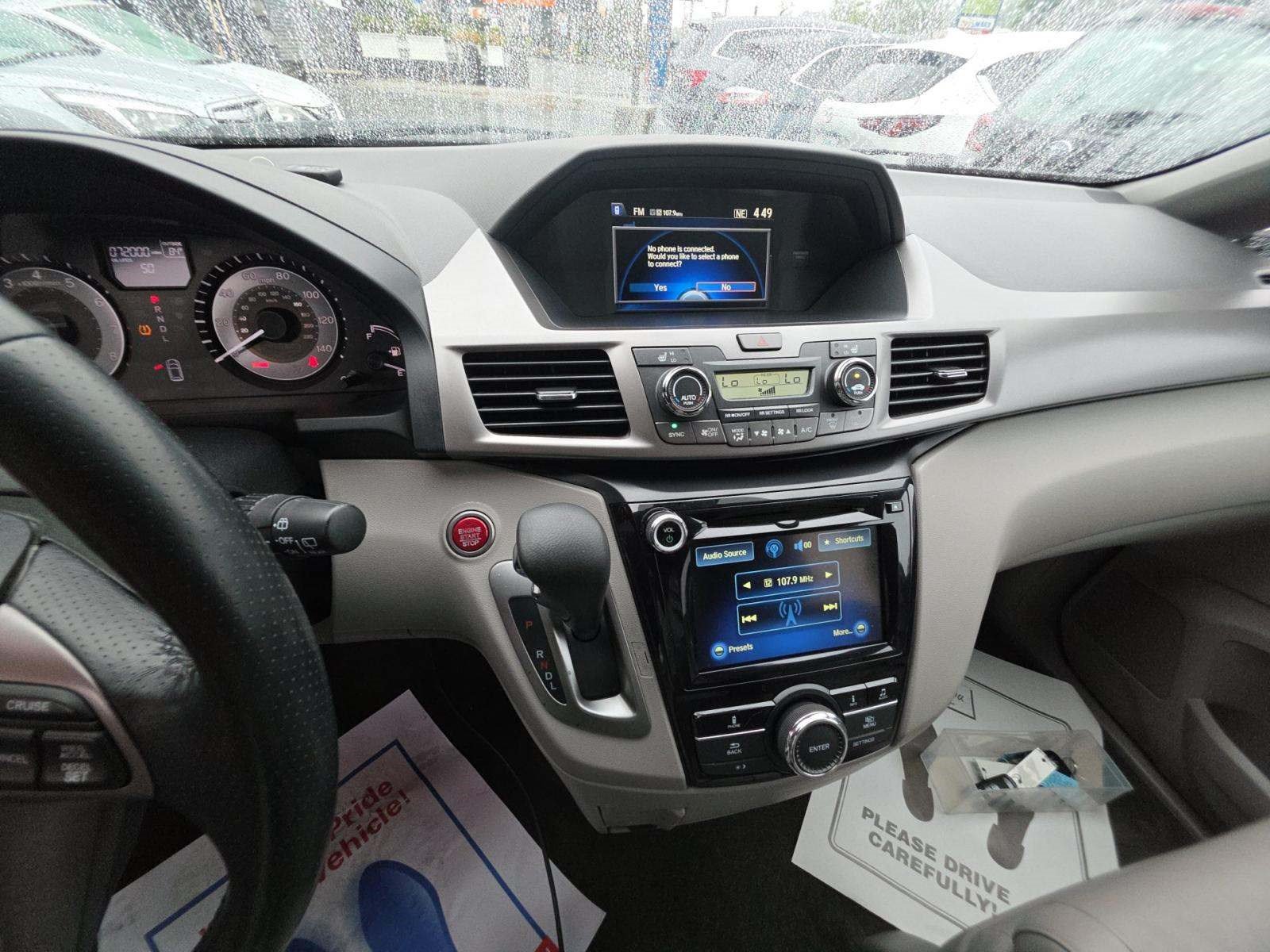 Used 2016 Honda Odyssey EX-L image 3