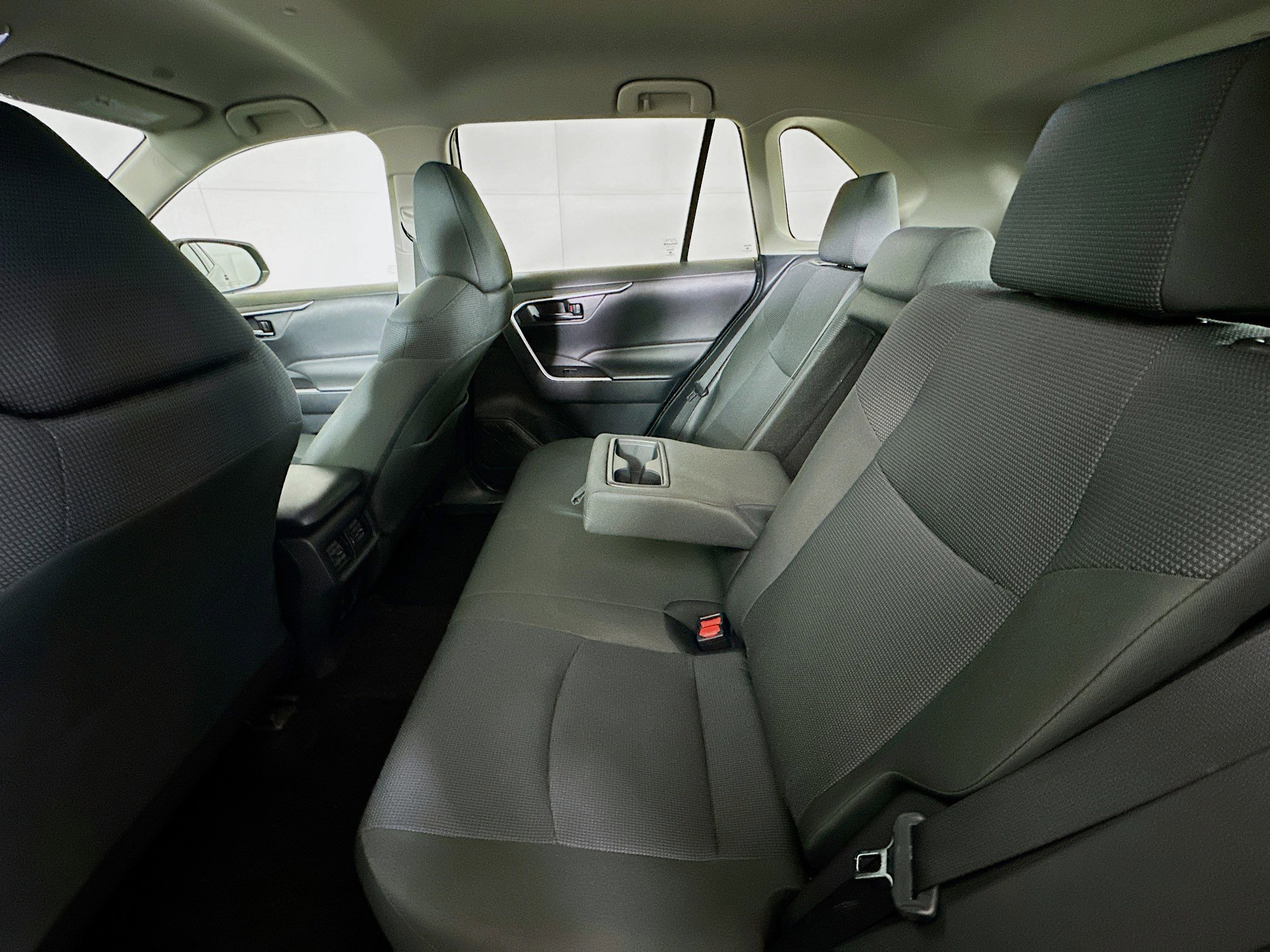 Used 2024 Toyota RAV4 LE image 27