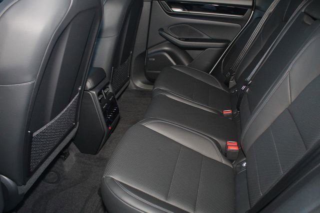 New 2025 Porsche Macan 4S Electric image 23