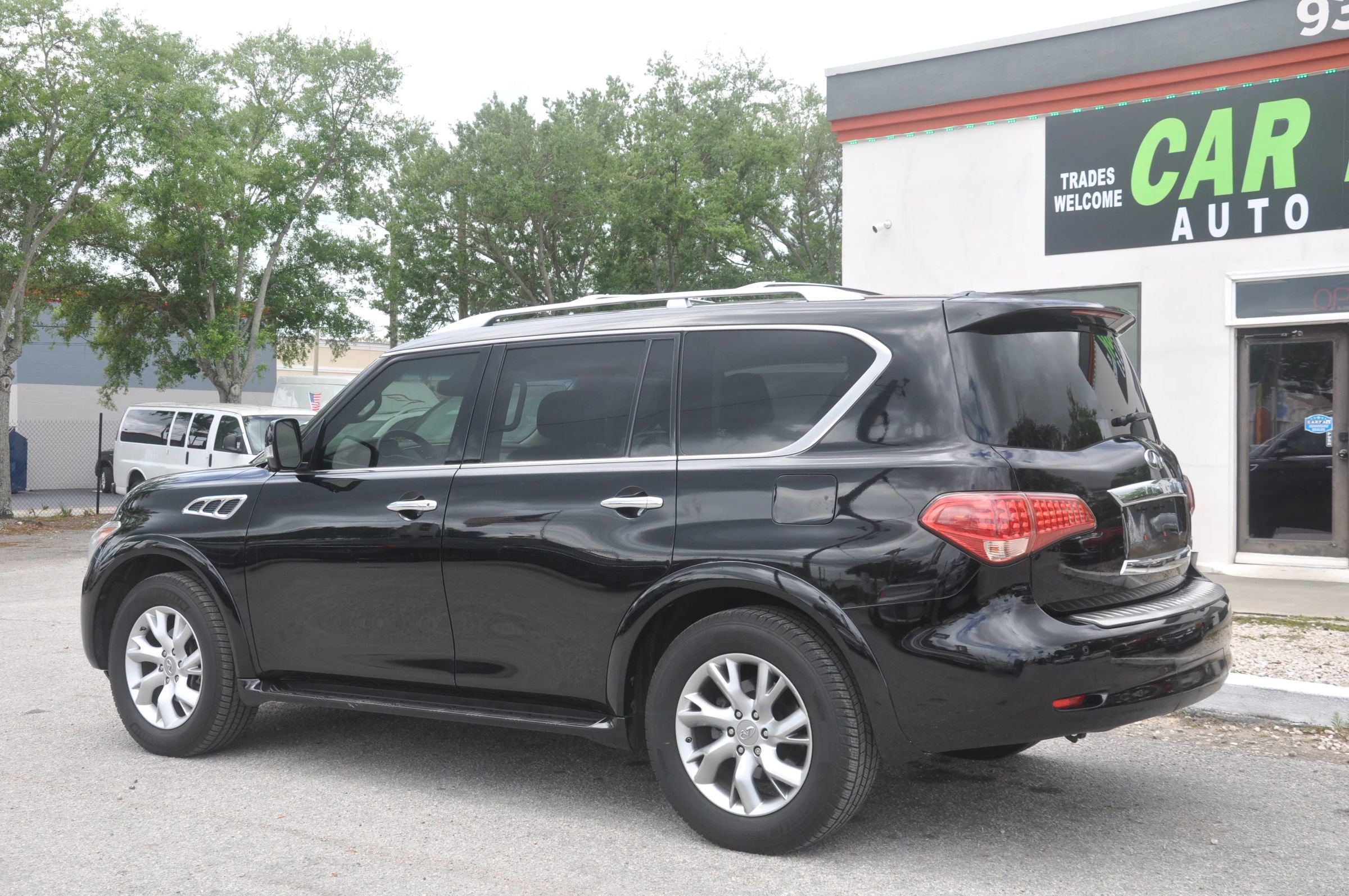Used 2013 INFINITI QX56 2WD w/ Theater Pkg image 13