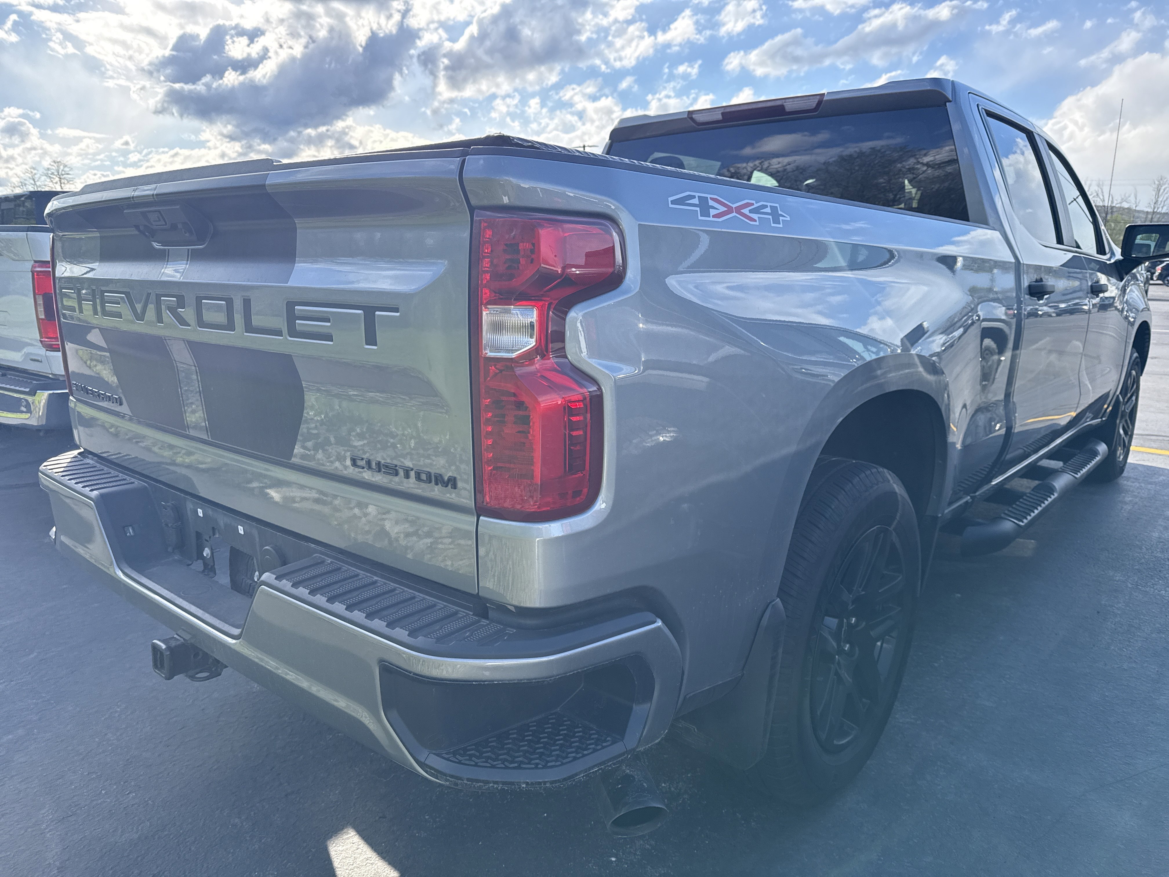 Used 2024 Chevrolet Silverado 1500 Custom w/ Rally Edition AWD/4WD image 3