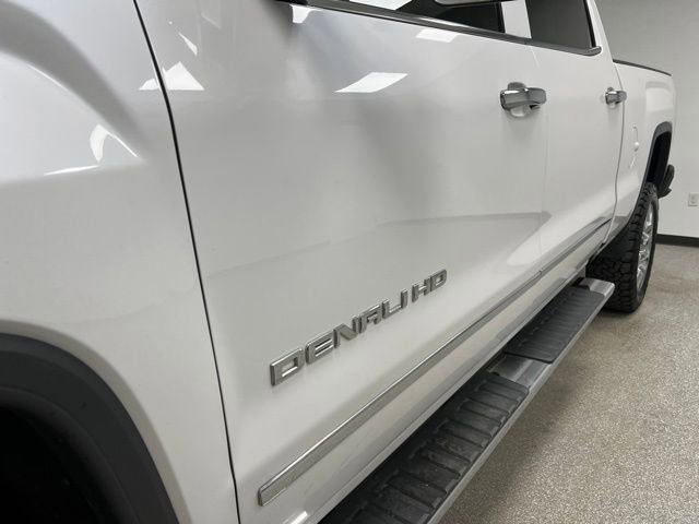 Used 2019 GMC Sierra 2500 Denali w/ Duramax Plus Package AWD/4WD image 16