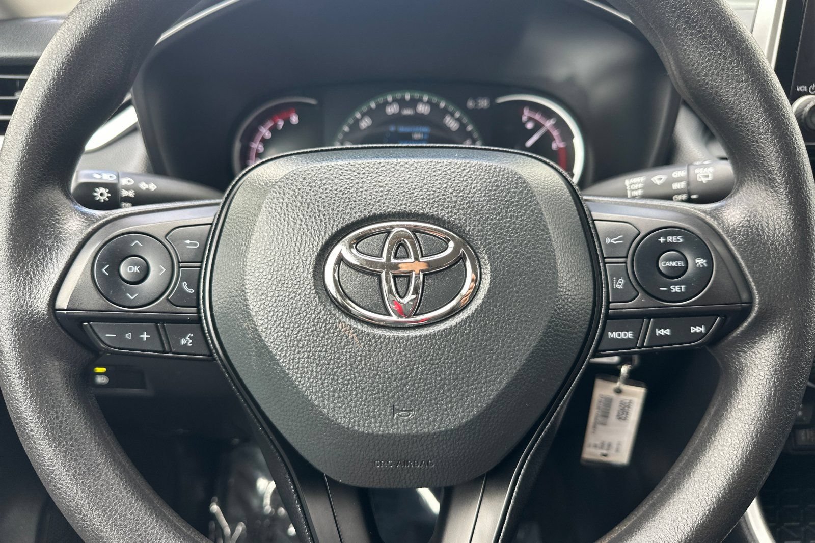 Used 2025 Toyota RAV4 LE FWD image 23