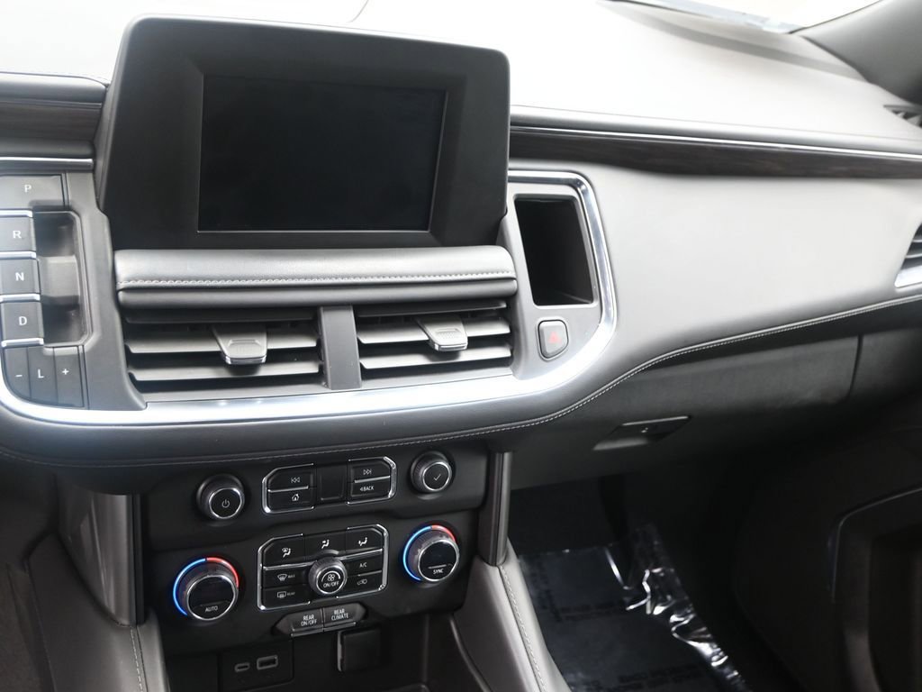 Used 2023 Chevrolet Suburban LS image 13