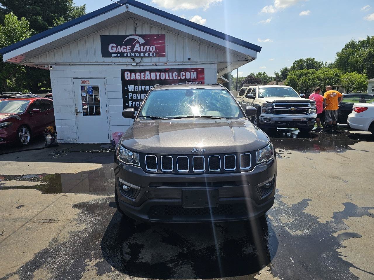 Used 2018 Jeep Compass Latitude w/ Popular Equipment Group AWD/4WD image 2