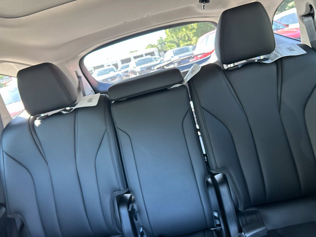 New 2026 Acura MDX SH-AWD image 12
