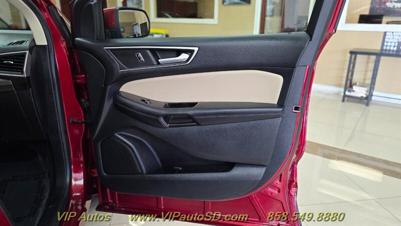 Used 2016 Ford Edge SEL w/ Equipment Group 201A FWD image 12