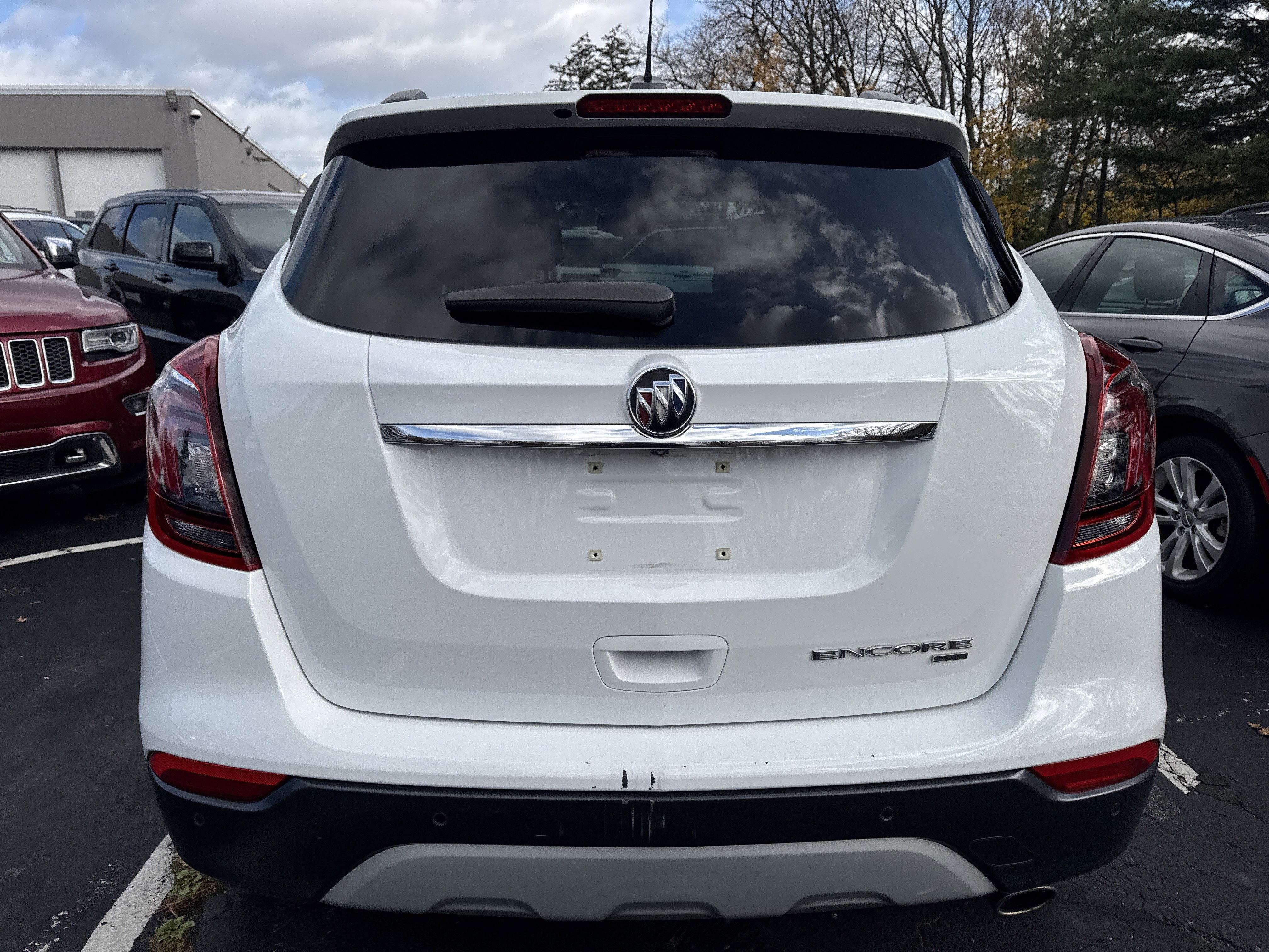 Used 2019 Buick Encore Essence w/ Safety Package II image 5