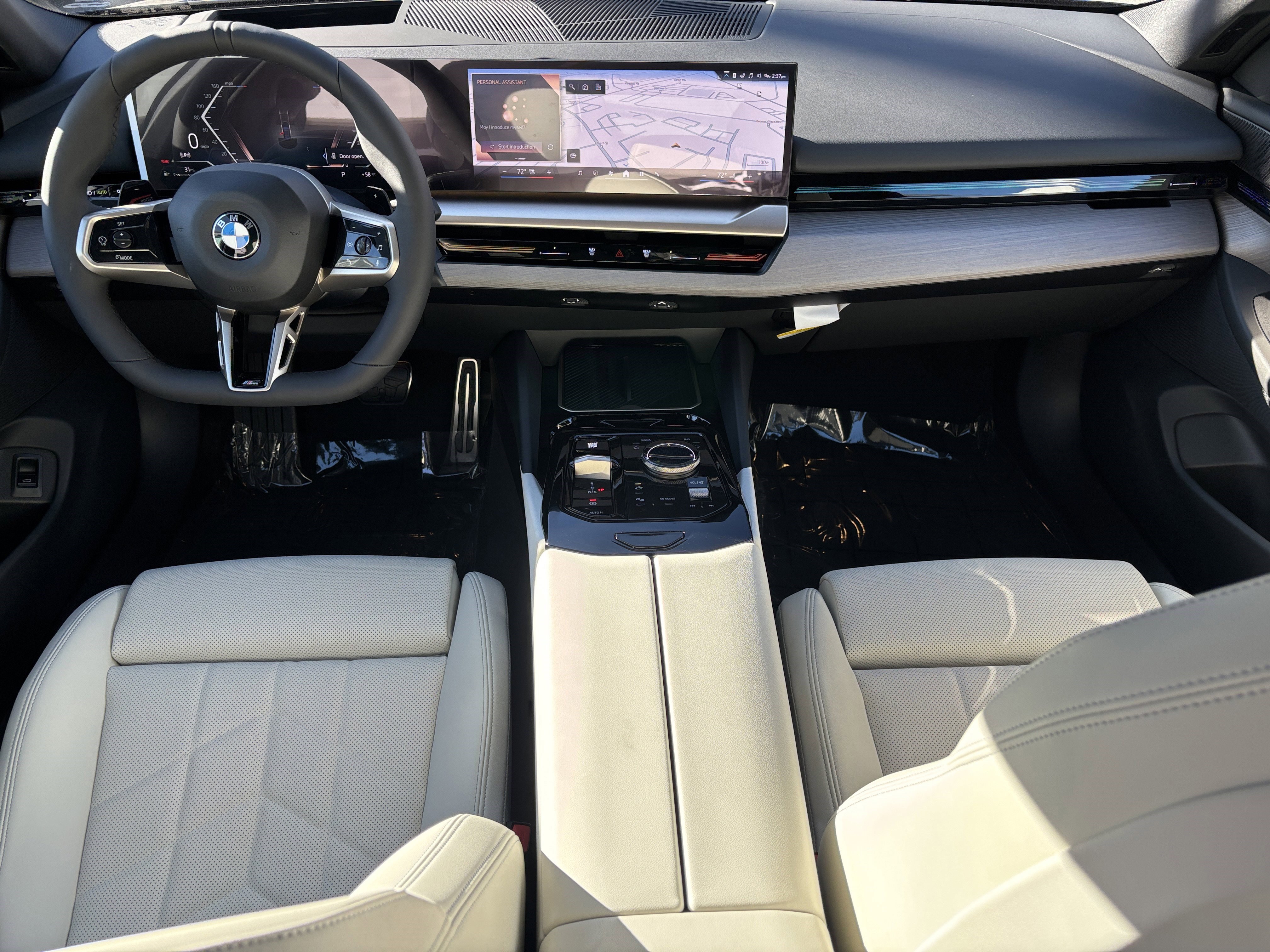 Used 2026 BMW 530i w/ M Sport Package image 8