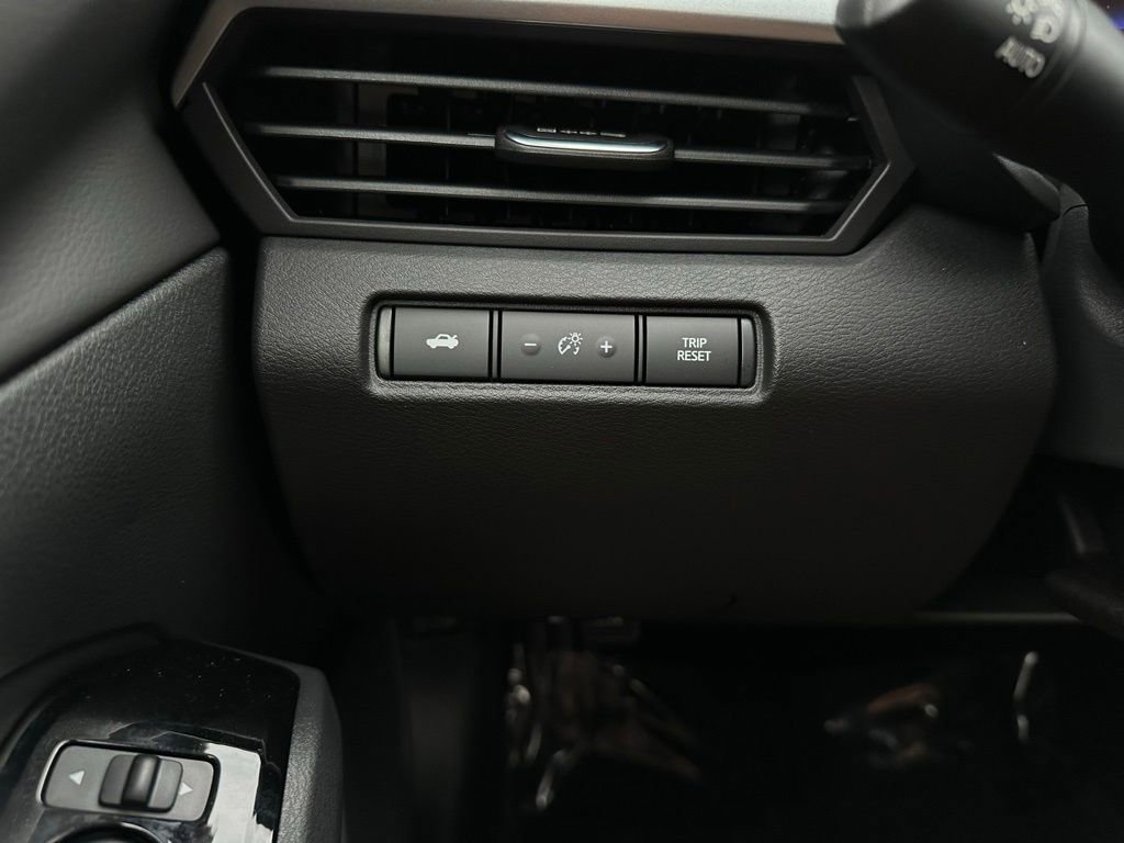 New 2025 Nissan Altima 2.5 SR image 12