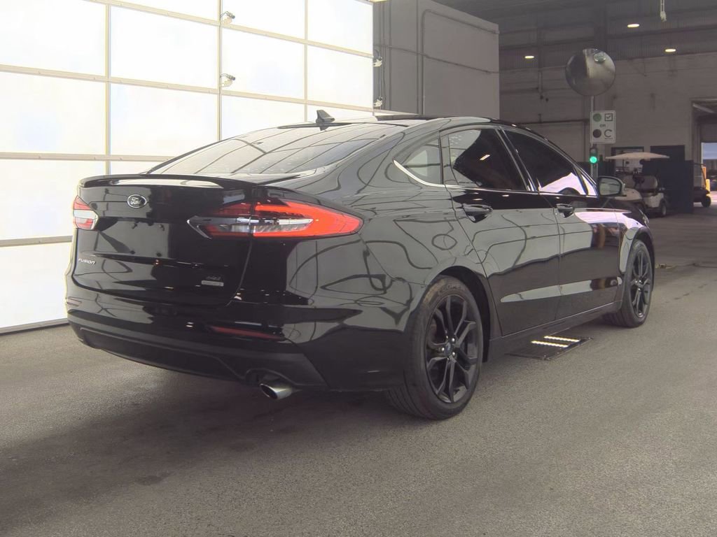 Used 2019 Ford Fusion SE w/ Equipment Group 151A image 7