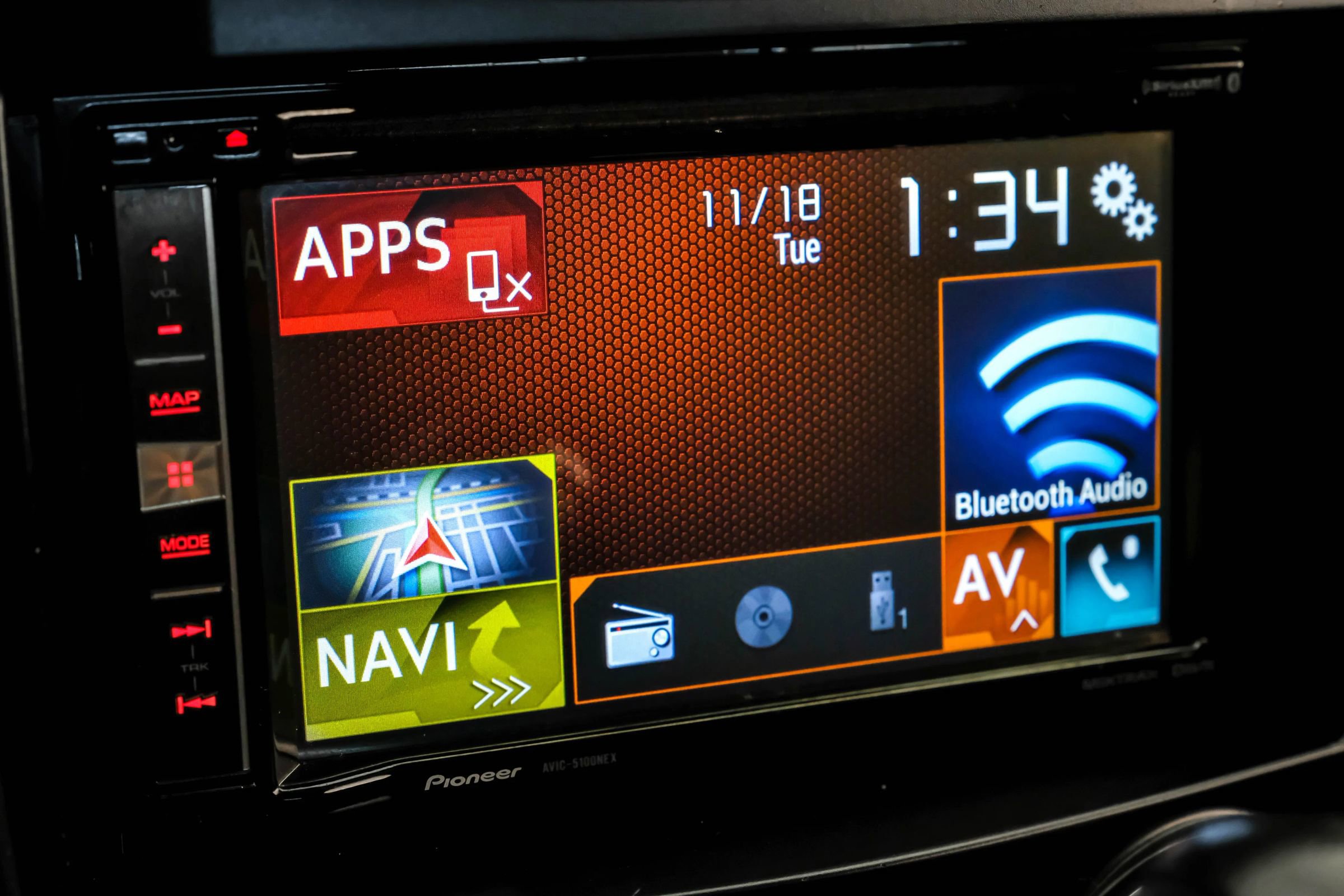 Used 2014 Nissan 370Z Roadster image 22