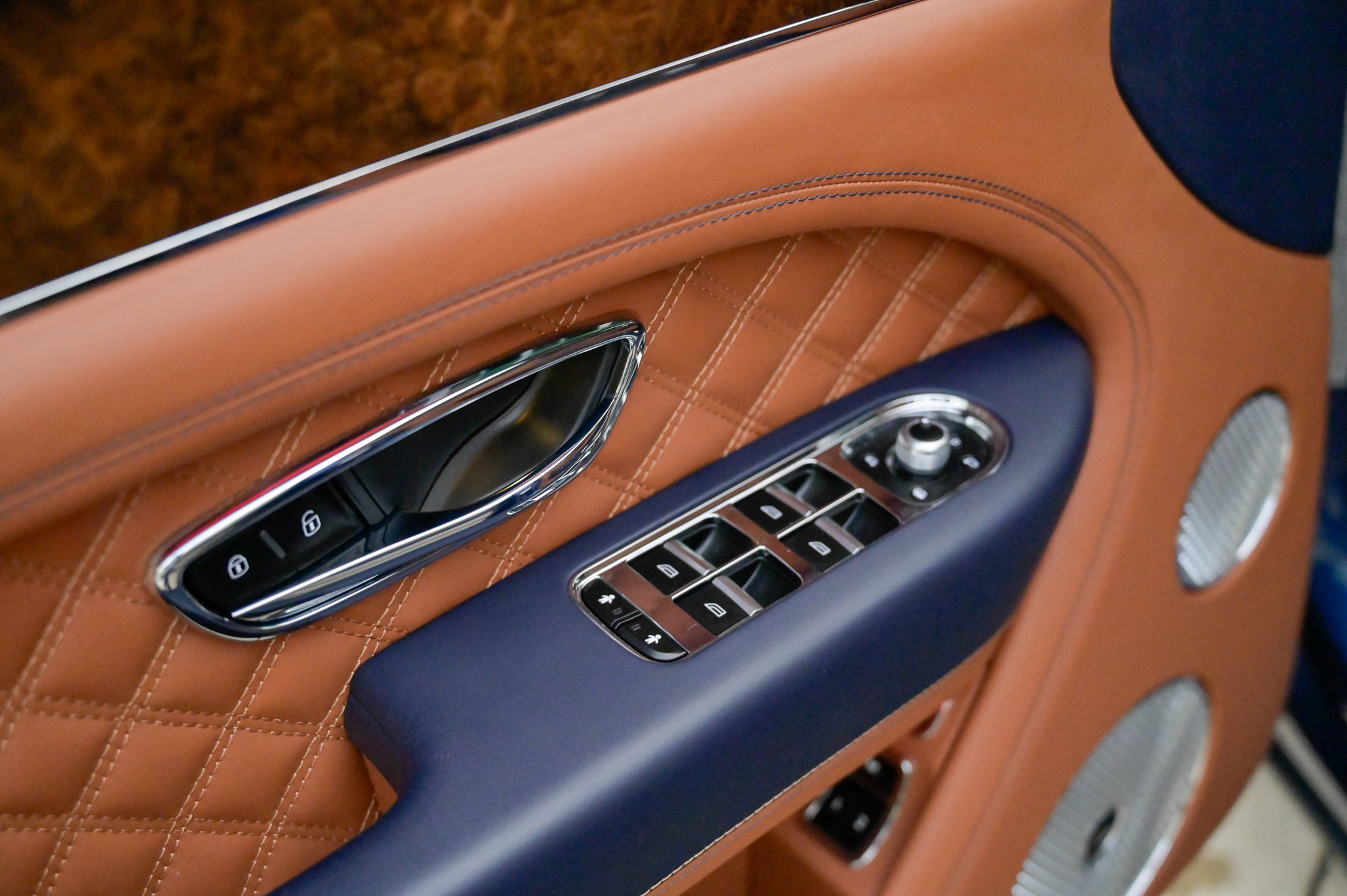 Used 2023 Bentley Bentayga image 20