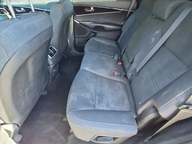 Used 2019 Kia Sorento L FWD image 17