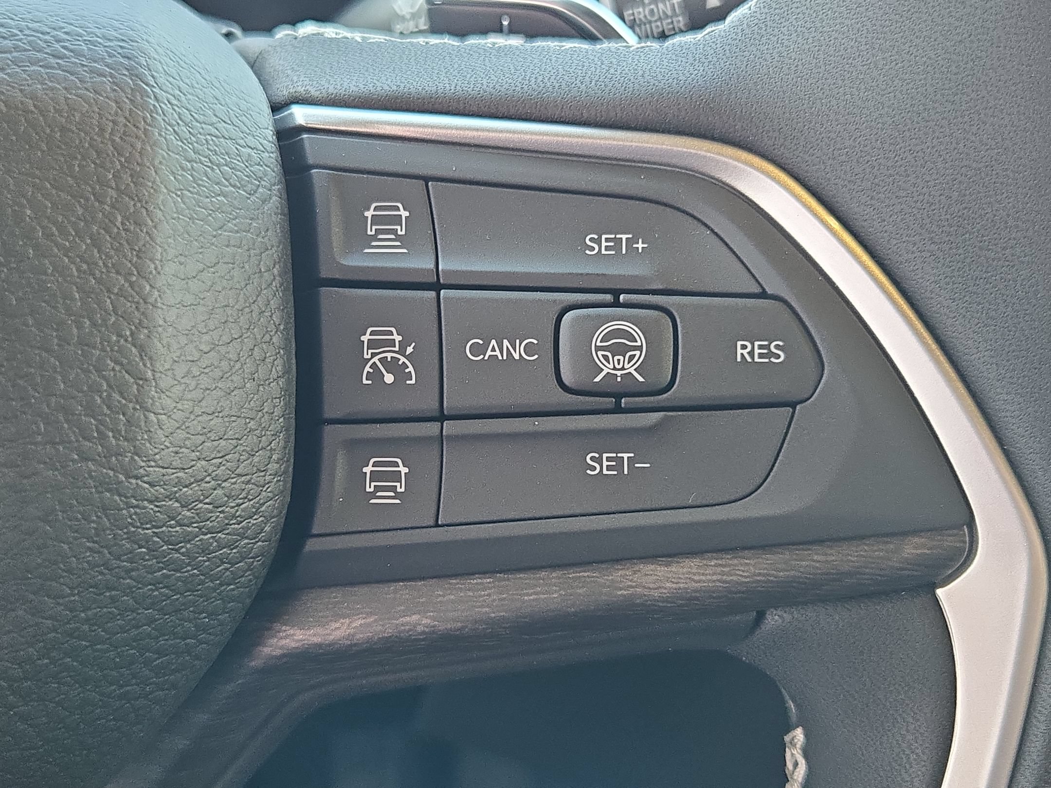 New 2027 Jeep Grand Cherokee Limited AWD/4WD image 23