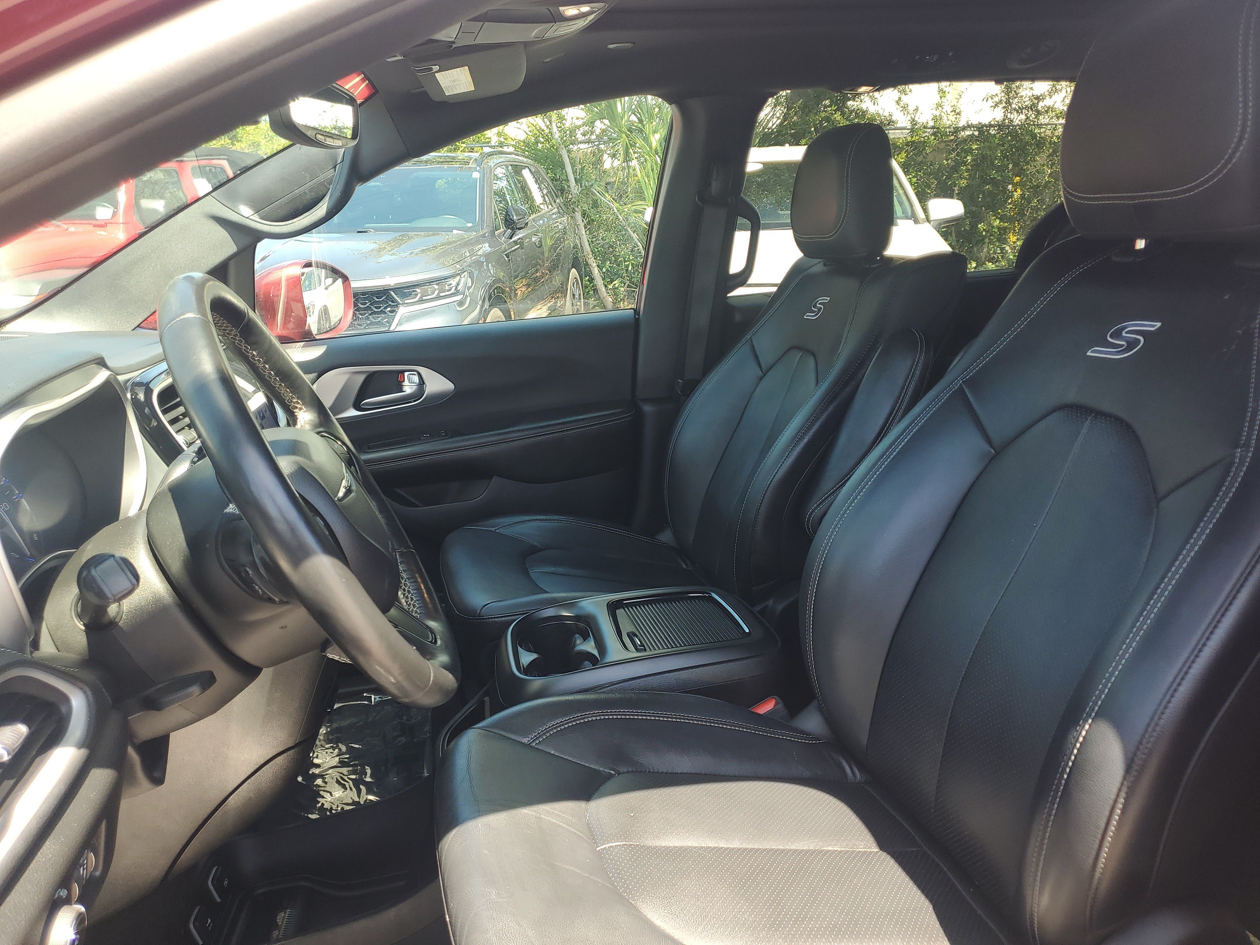Used 2021 Chrysler Pacifica Touring-L w/ Uconnect Theater Family Group AWD/4WD image 20