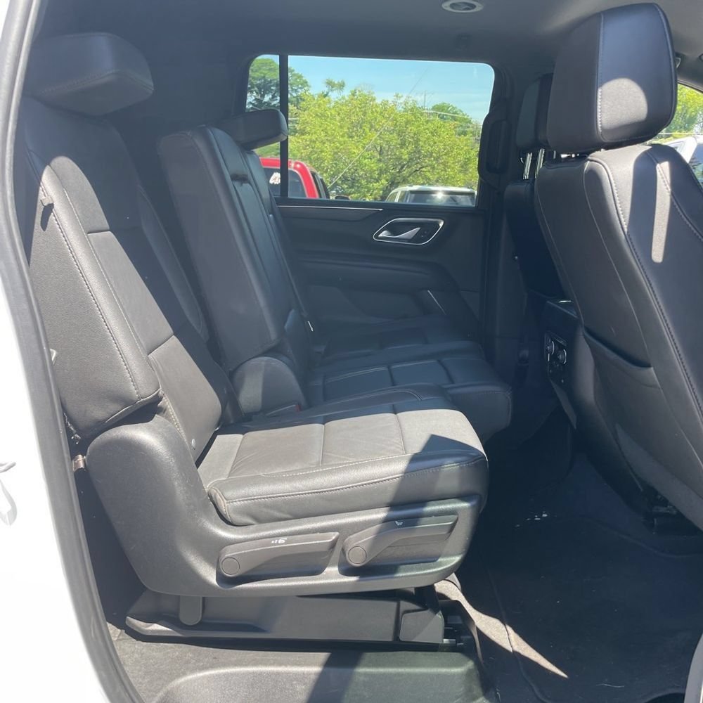 Used 2022 Chevrolet Suburban LT AWD/4WD image 14