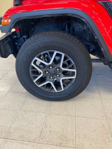 Used 2024 Jeep Wrangler Unlimited Sahara AWD/4WD image 30