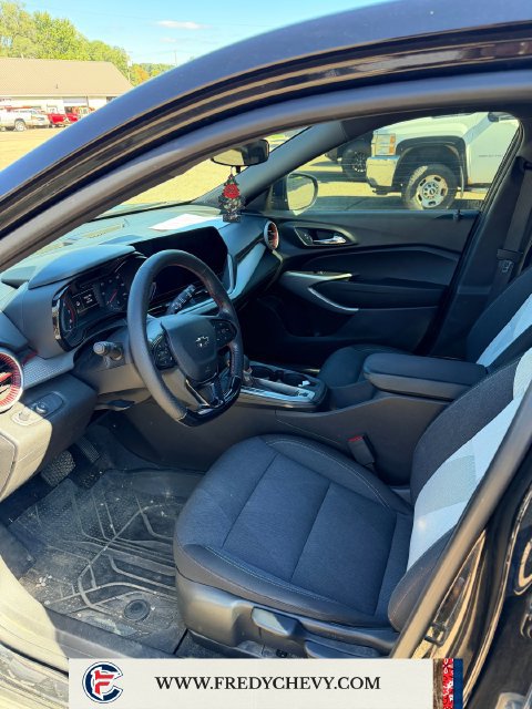 Used 2024 Chevrolet Trax RS w/ Driver Confidence Package FWD image 7