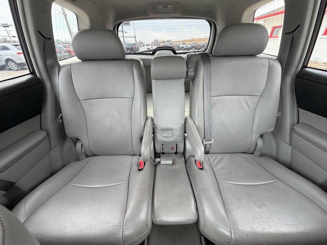 Used 2010 Toyota Highlander SE image 26
