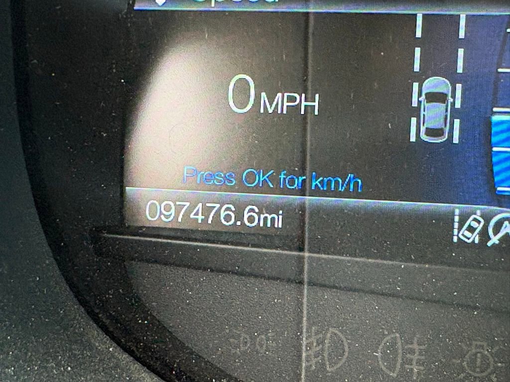 Used 2019 Ford Edge Titanium image 11