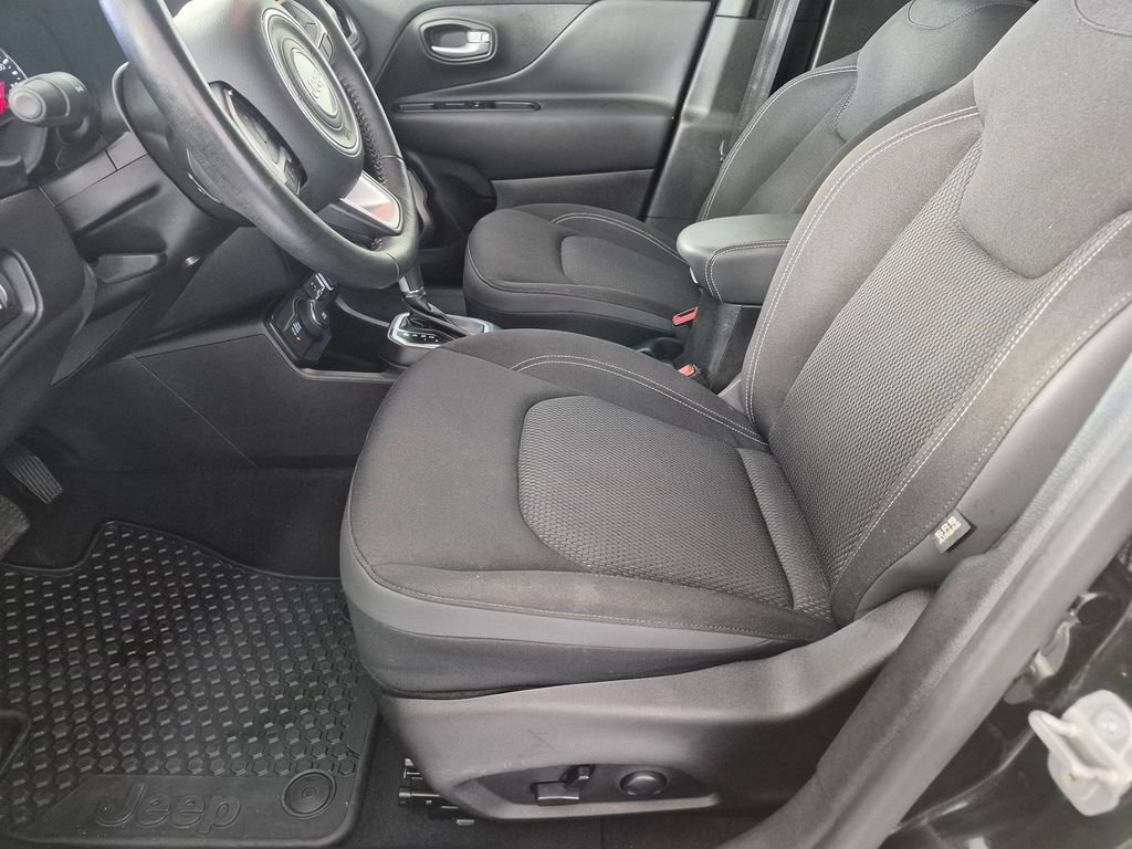 Used 2023 Jeep Renegade Latitude w/ Premium Group AWD/4WD image 14