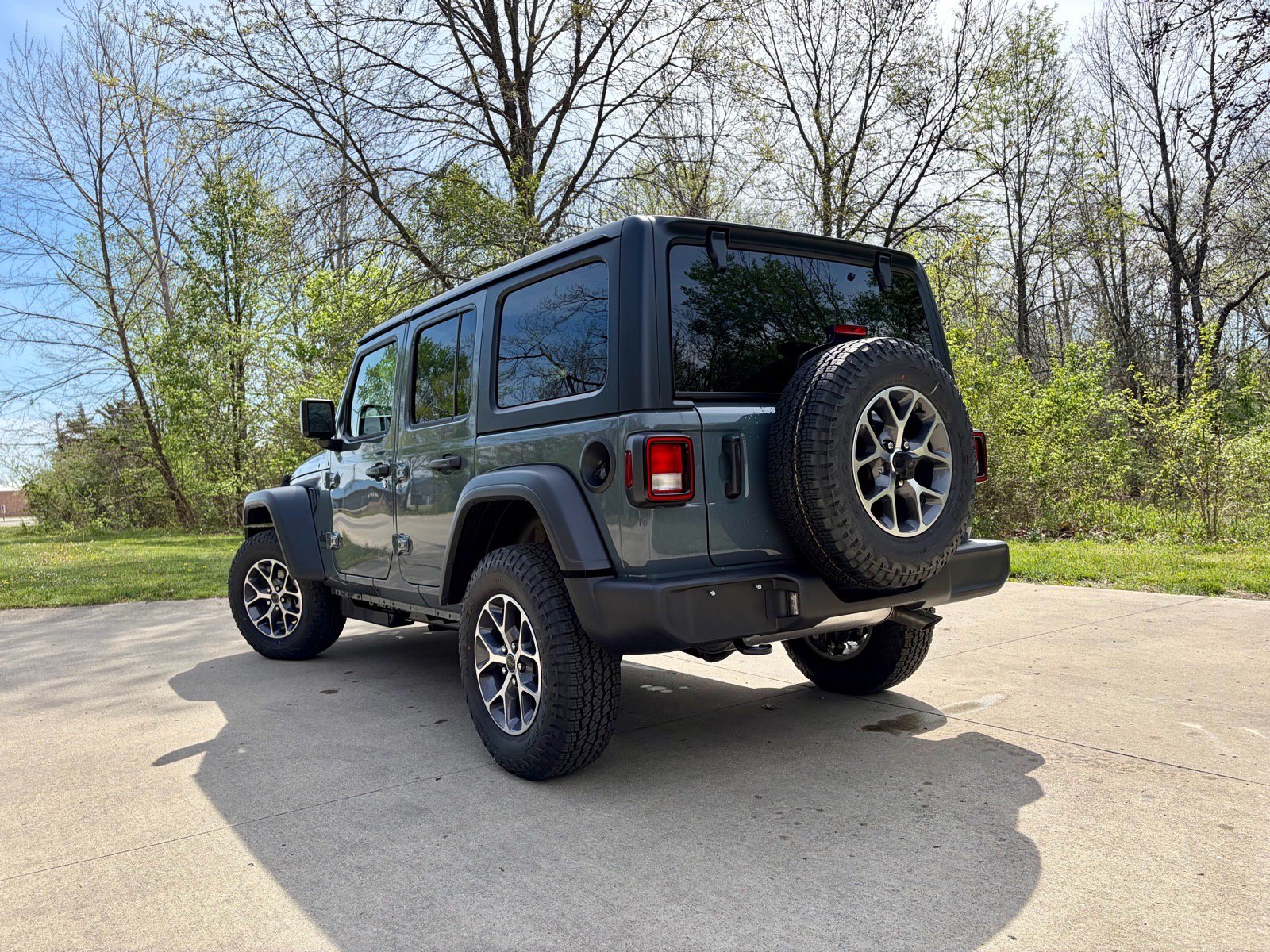 New 2026 Jeep Wrangler Unlimited Sport AWD/4WD image 9
