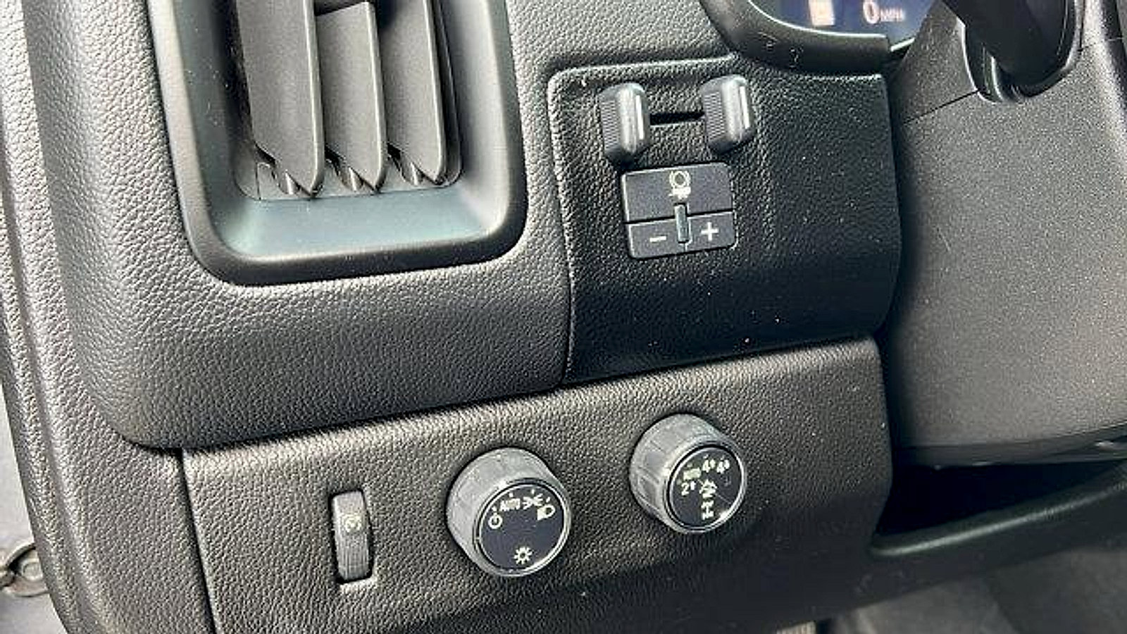 Used 2021 Chevrolet Colorado ZR2 image 28