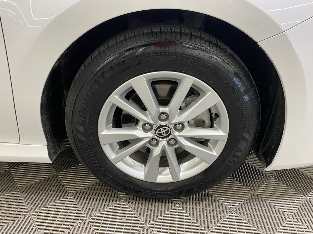 Used 2025 Toyota Camry Hybrid image 14