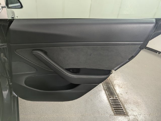 Used 2020 Tesla Model 3 Standard Range Plus RWD image 18