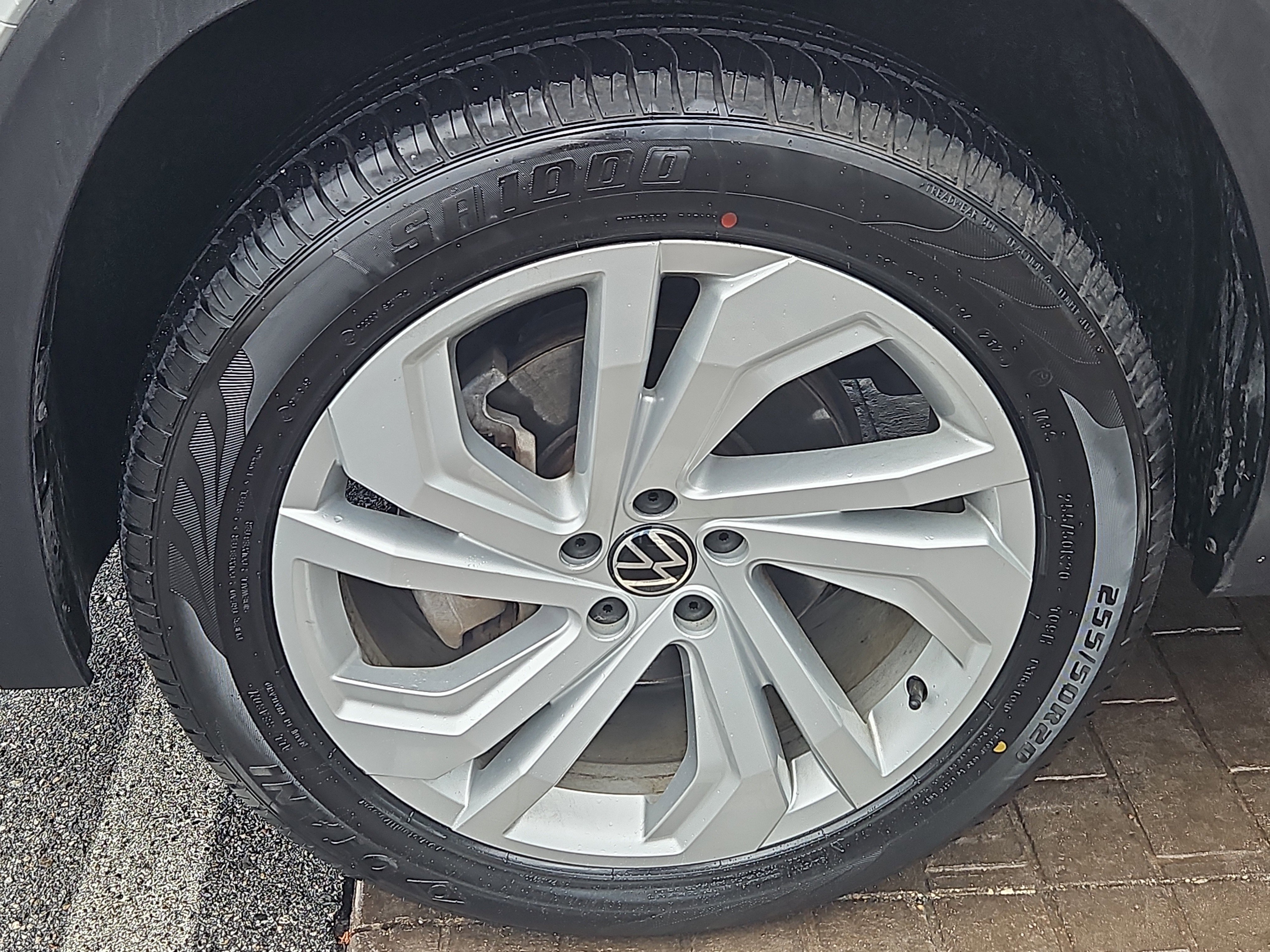 Used 2022 Volkswagen Atlas SE image 4