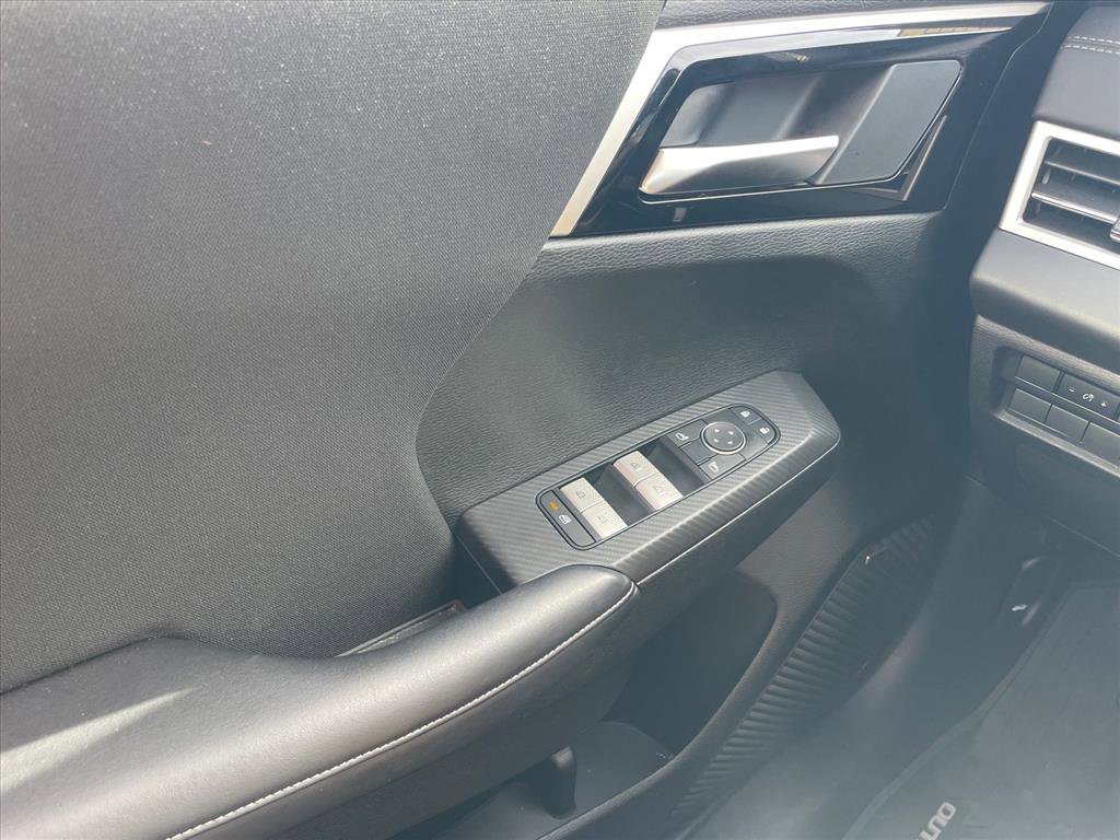 Used 2025 Mitsubishi Outlander ES AWD/4WD image 19