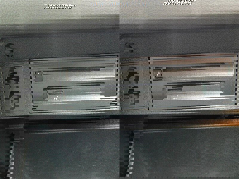 Used 2019 Volkswagen Tiguan SEL image 16