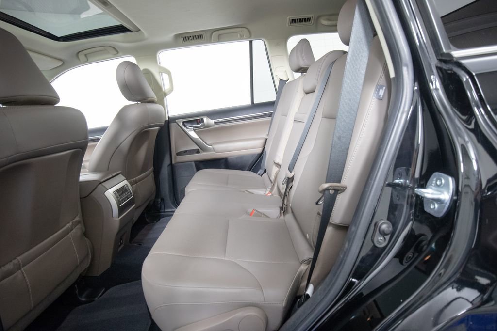 Used 2021 Lexus GX 460 Premium w/ Premium Package AWD/4WD image 11