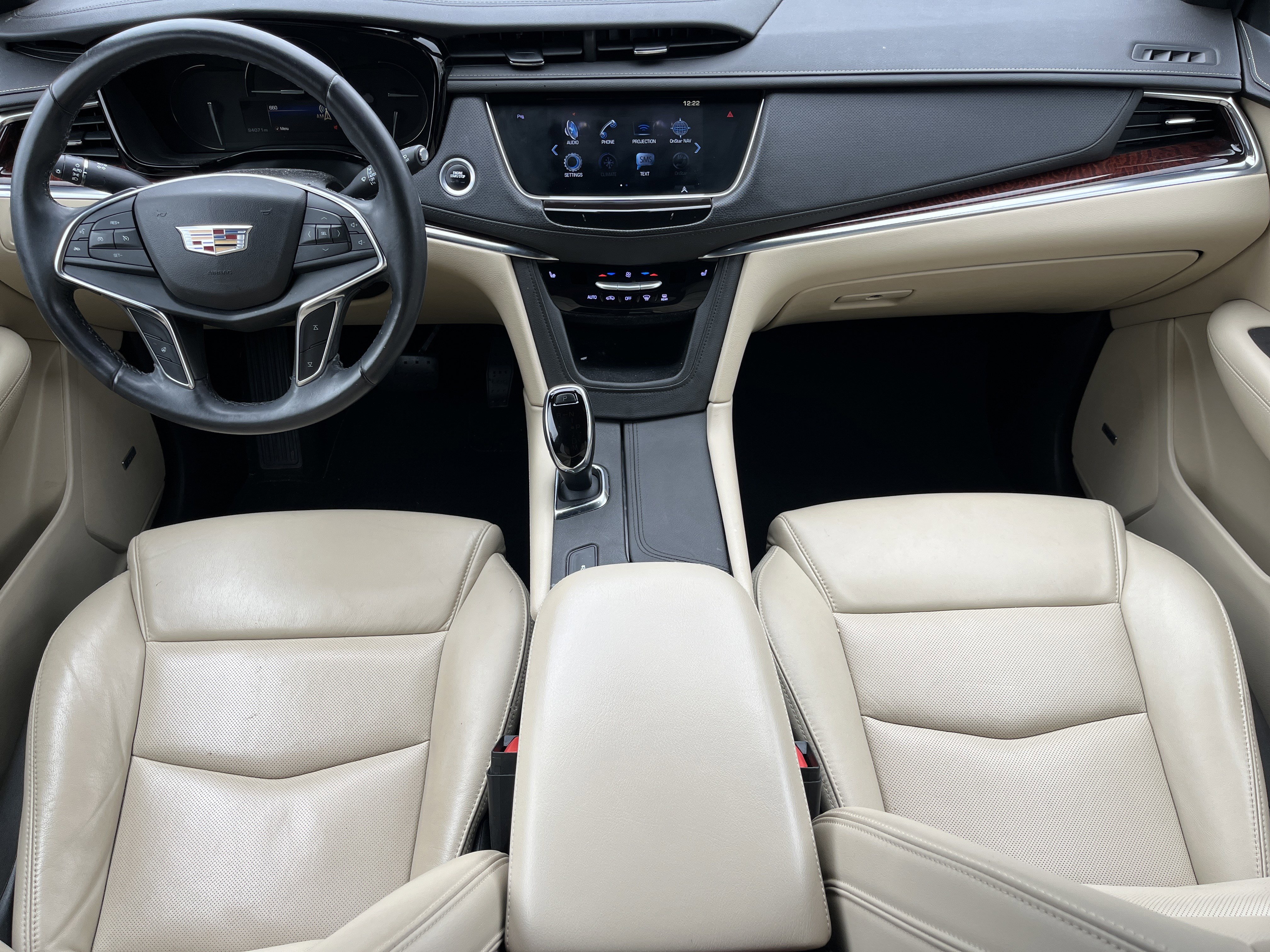 Used 2018 Cadillac XT5 Luxury w/ LPO, Wheel Lock Package image 3