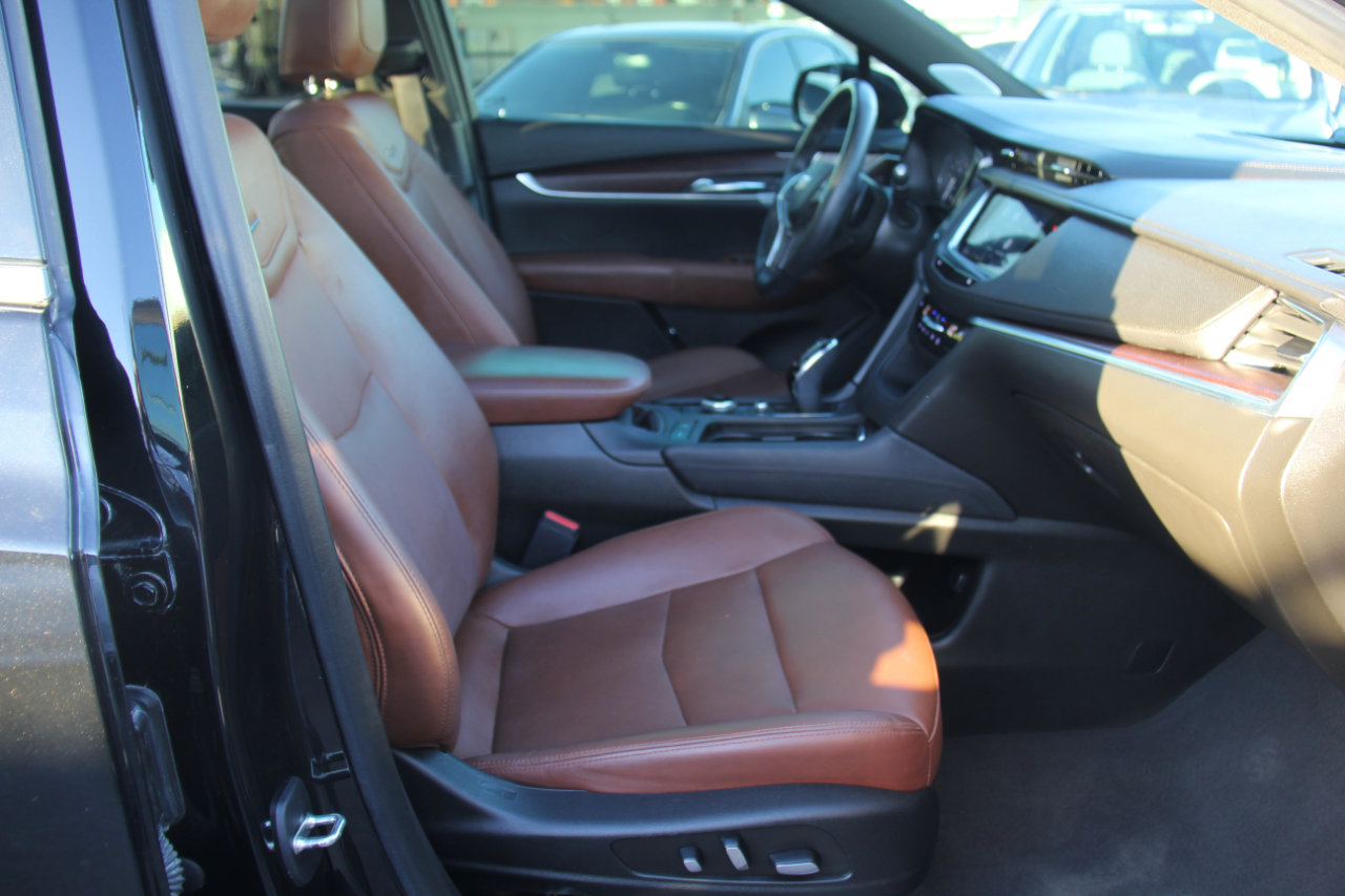 Used 2023 Cadillac XT5 Premium Luxury w/ Technology Package image 28