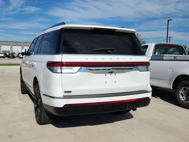 Certified 2023 Lincoln Navigator Reserve AWD/4WD image 2
