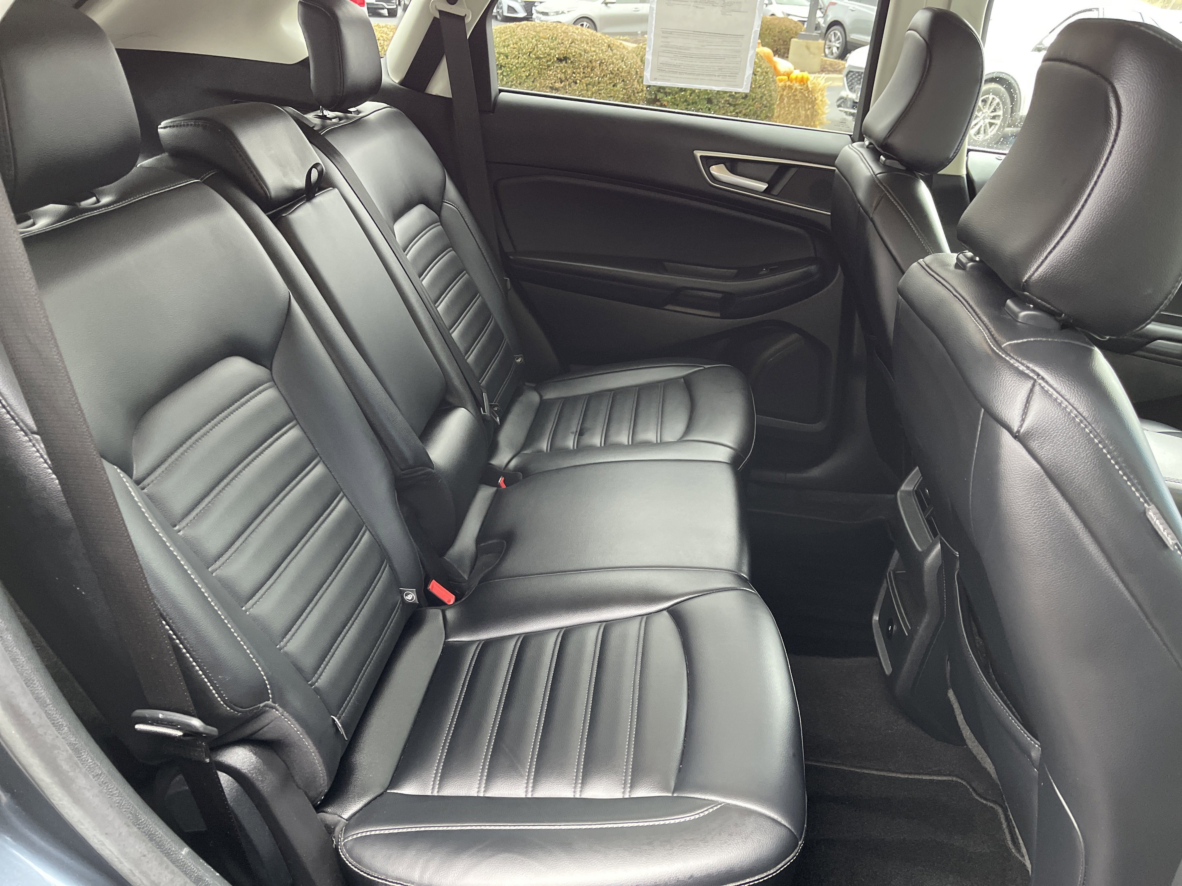 Used 2022 Ford Edge SEL image 38