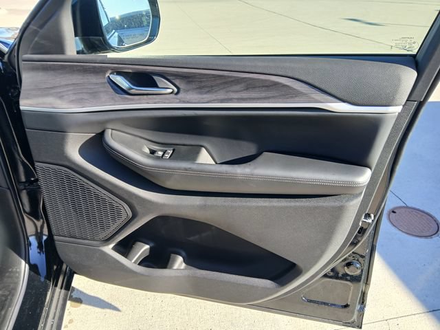 New 2025 Jeep Grand Cherokee Limited w/ Luxury Tech Group II AWD/4WD image 19