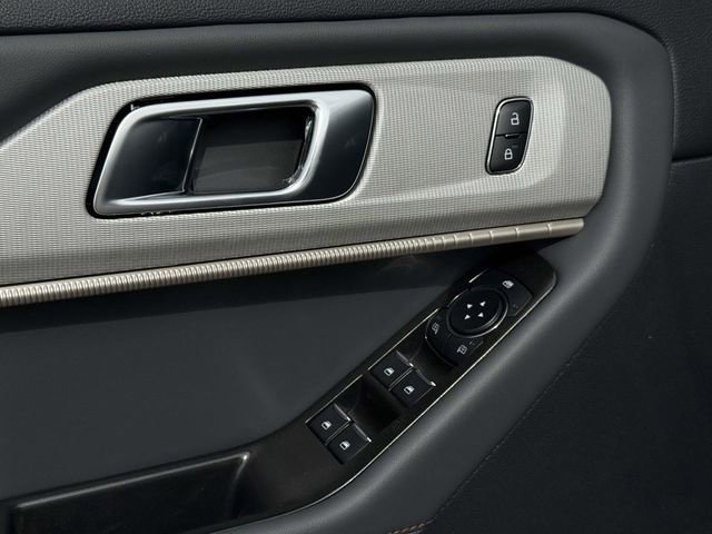 New 2026 Ford Explorer Active RWD image 26
